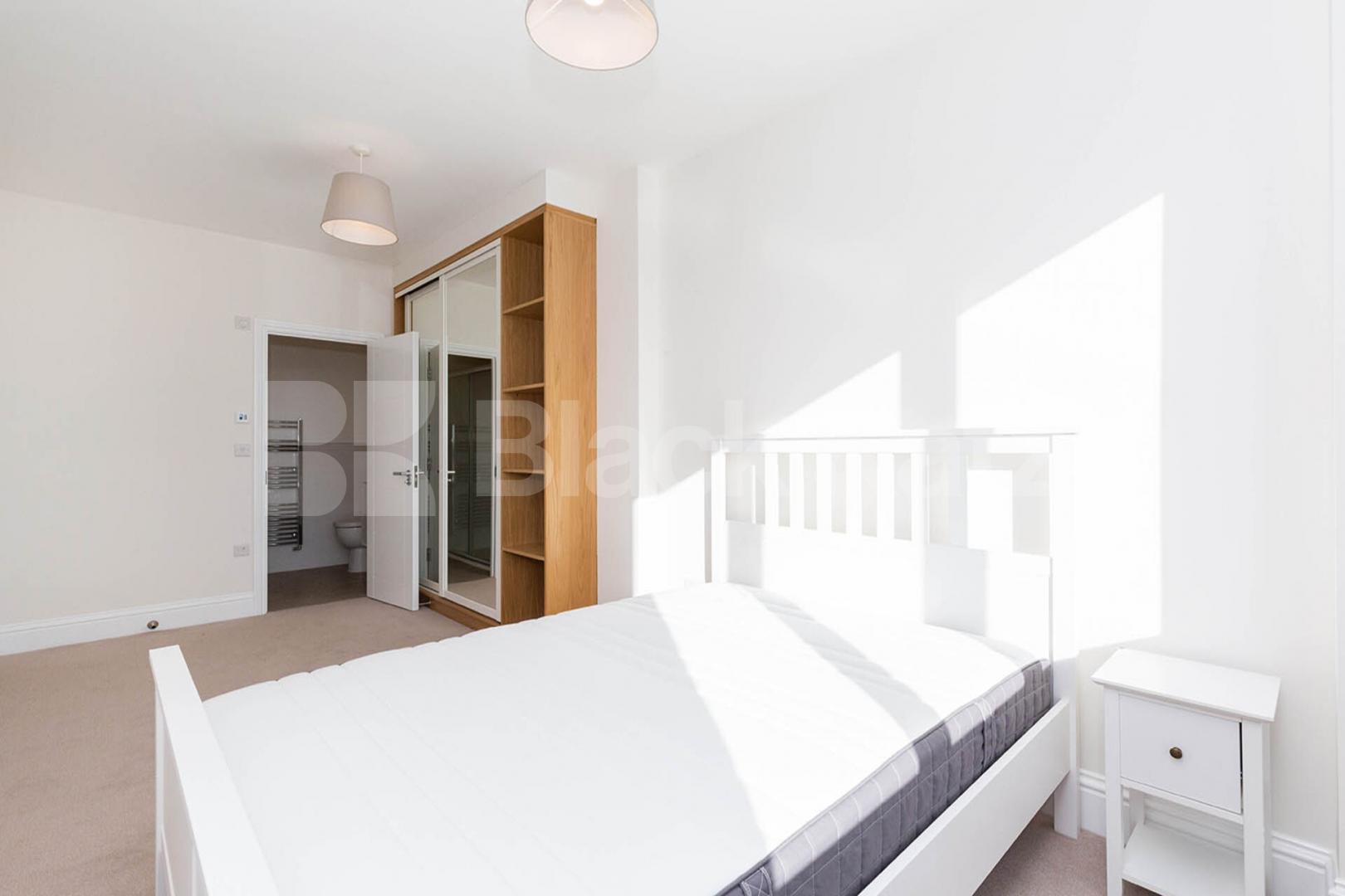 Stunning Modern One-Bedroom Apartment | Prime Finsbury Park Location Seven Sisters Road, Finsbury Park